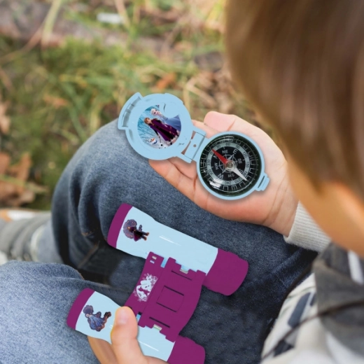 Vybavenie pre prieskumníkov: ďalekohľad a kompas na hranie