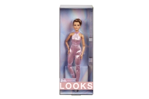 Bábika Barbie Looks s krátkymi vlasmi v ružovom outfite