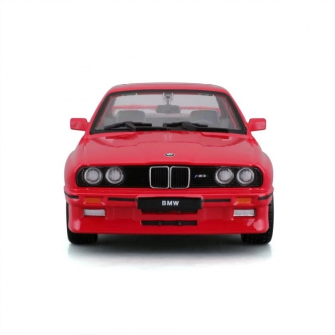 Model auta Bburago BMW M3 1988 červená