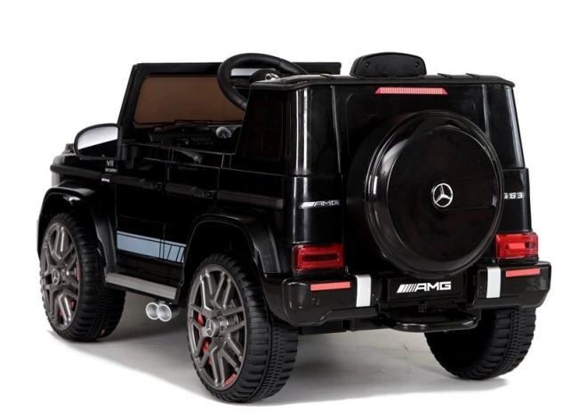 Čierny Mercedes G63 na akumulátor