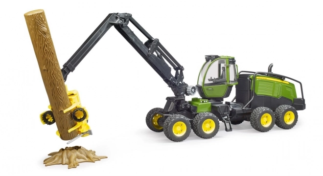 John Deere kombajn s kmeňom