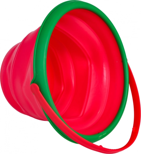 Skladacie vedierko, ktoré šetrí miesto