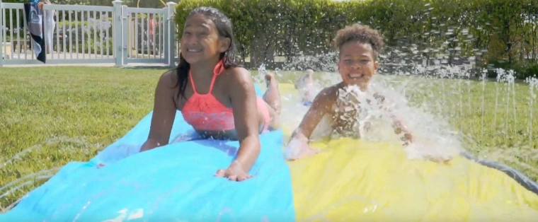 Dva pruhy na pretekársku jazdu