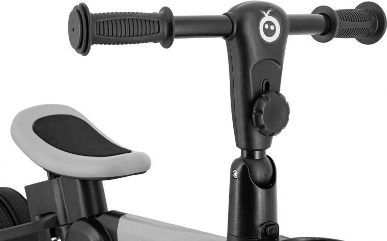 Rastie s dieťaťom vďaka nastaviteľnému sedadlu