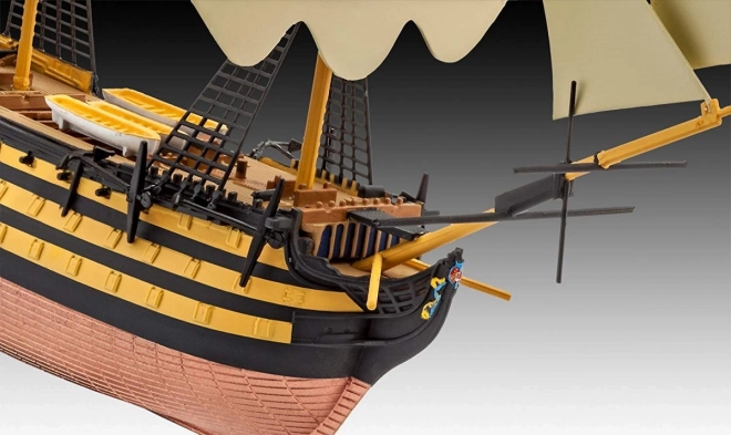 Model plastového lode HMS Victory