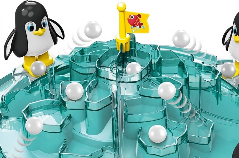 Ľadová hora s cieľovou vlajkou