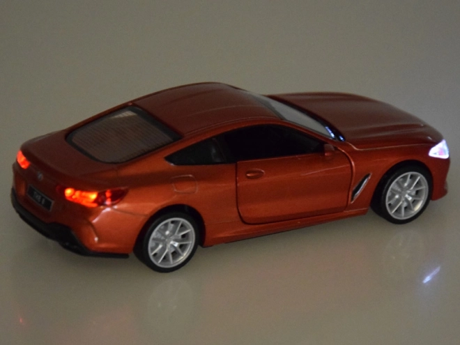 Model auta BMW M850i Coupe