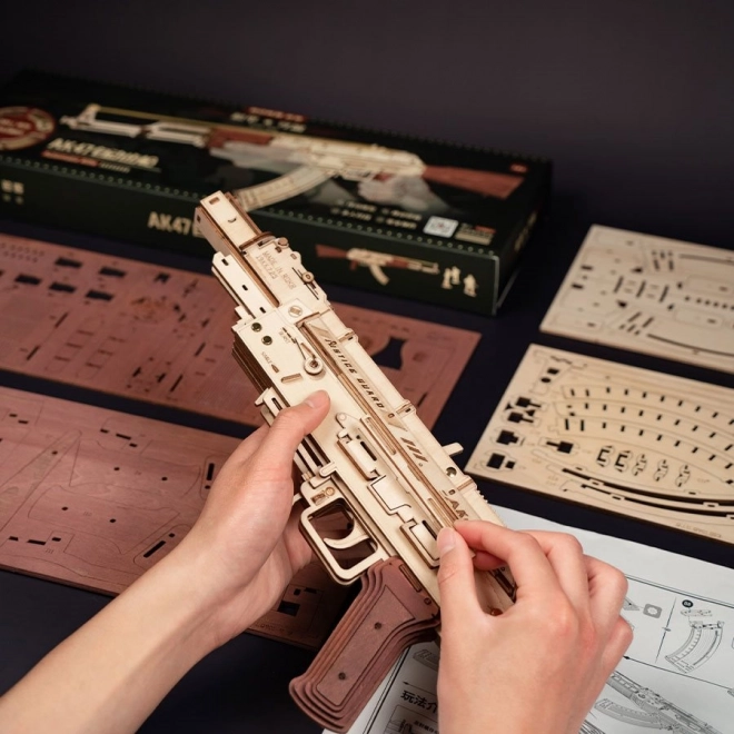 RoboTime 3D Drevené mechanické puzzle Útočná puška AK-47