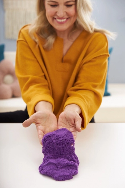 Kinetic Sand krabica tekutého piesku s podložkou fialová