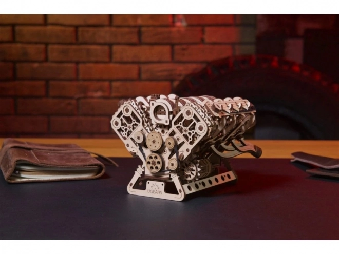 Ugears 3D drevené mechanické puzzle motor V8