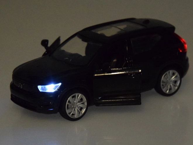 Kovový model auta Volvo XC40 Recharge 1:32