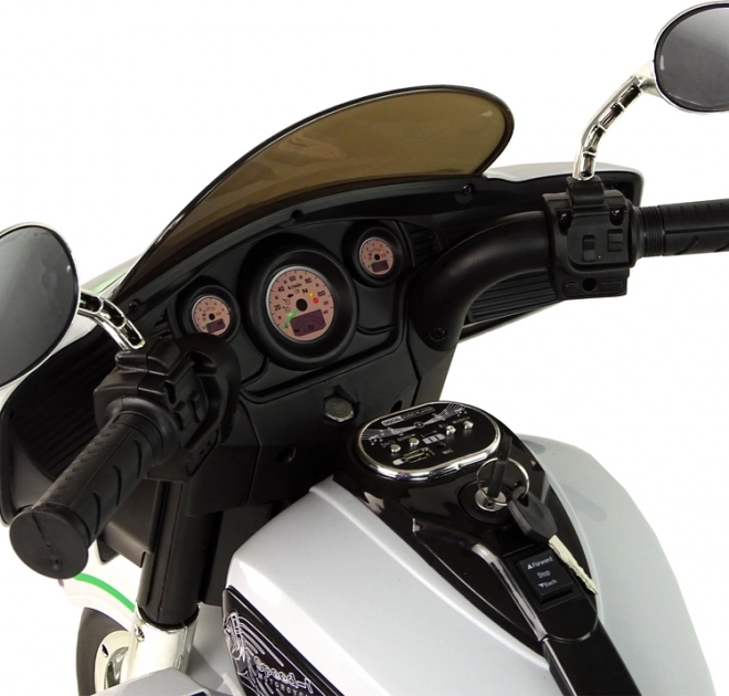 Realistický vzhľad touring motorky