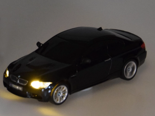 Športové autíčko BMW s volantom na diaľkové ovládanie