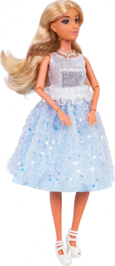 Trblietavé šaty a elegantné doplnky