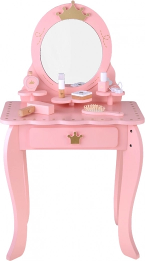 Praktická zásuvka a poháriky na doplnky