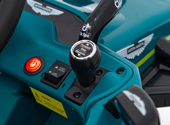 Vozidlo formule 1 Aston Martin Cognizant Aramco