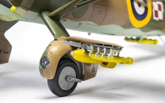 Model lietadla Westland Lysander Mk.I/Mk.III 1/48