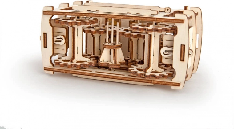 Otvorená mechanika a praktický úložný priestor