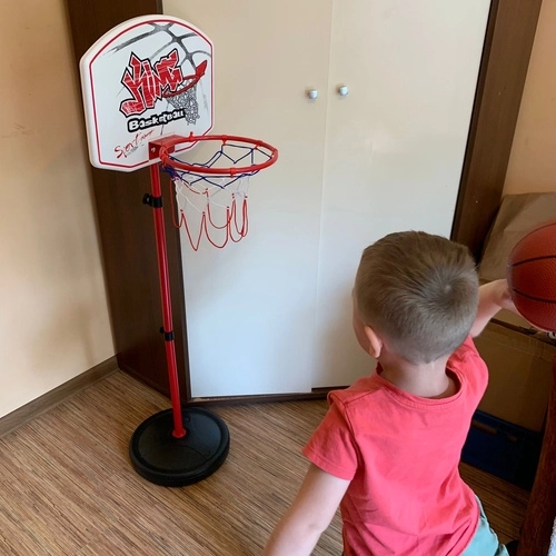 Set hier basketbal a strelnica s nastaviteľnou výškou tabule