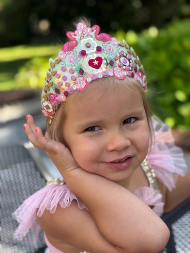Parádny doplnok na párty aj na hru na princezné