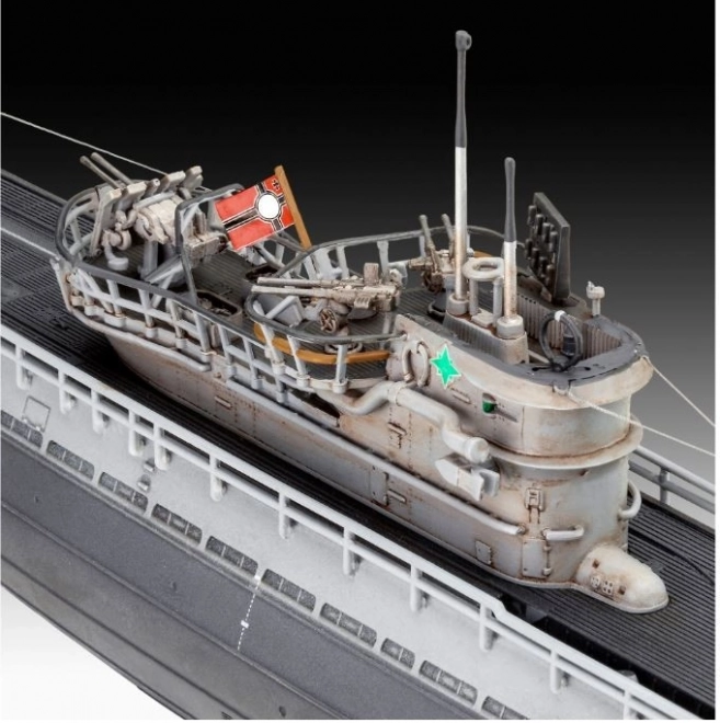 Plastikový model nemeckej ponorky Typ IX C/40 1/144