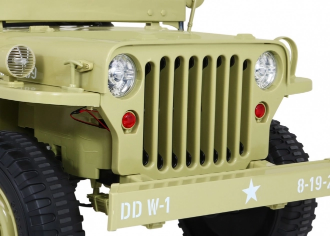 Retro vojenské auto pre deti so 4x4 pohonom, miestom pre 3 a EVA kolesá