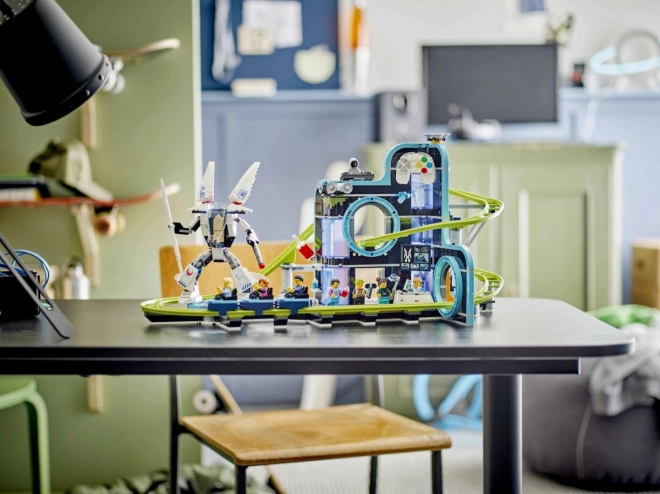 Horská dráha s futuristickým robotickým motívom