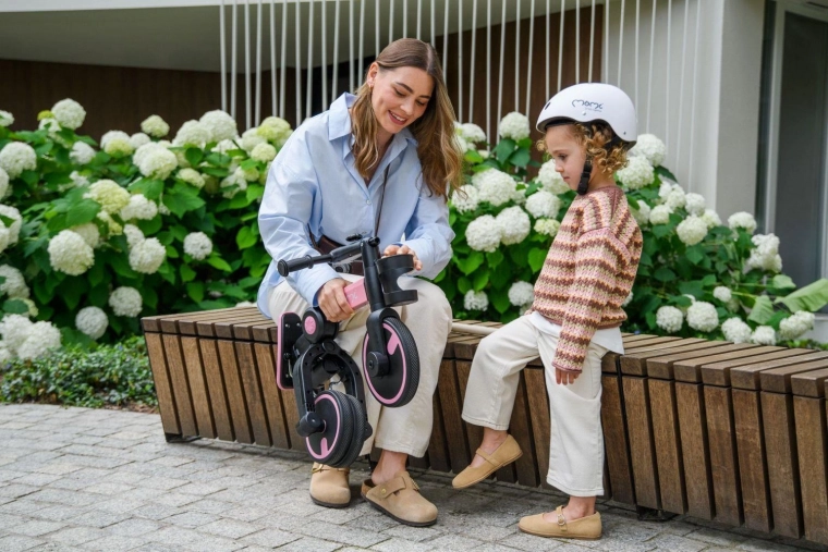 Skladací rám a riadidlá na jedno tlačidlo