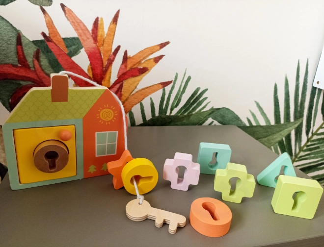 Classic World Montessori drevené navliekanie kľúče a dvere 11 ks