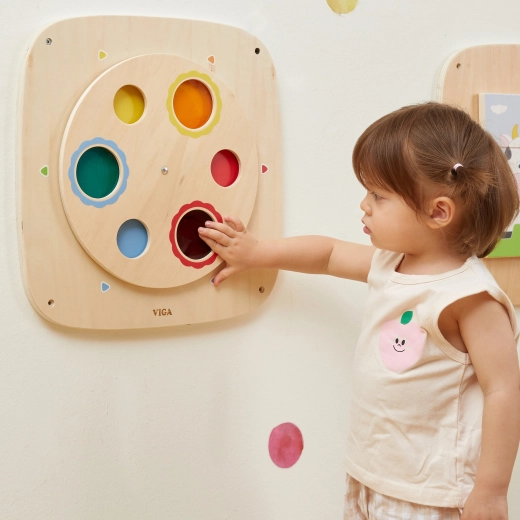 Bezpečná nástenná konštrukcia