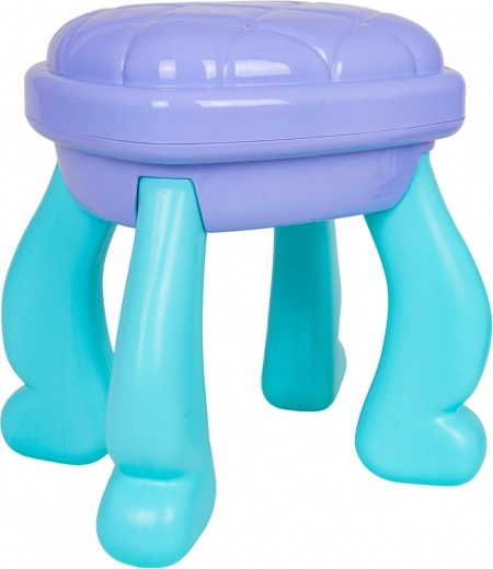 Praktické úložné priestory a stabilná stolička