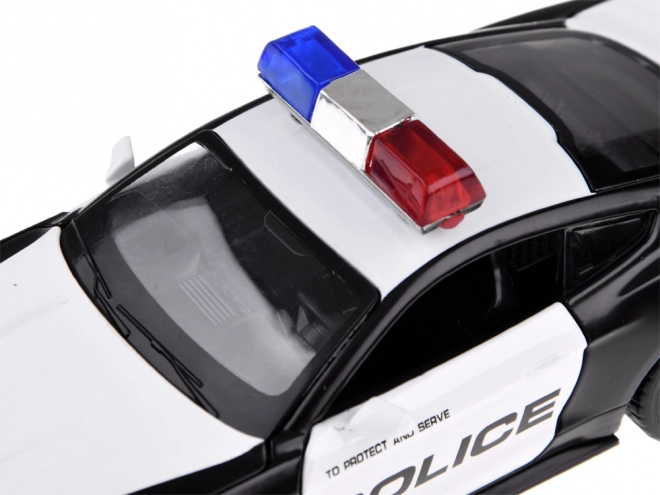 Policajné auto Ford Shelby GT350 s efektmi