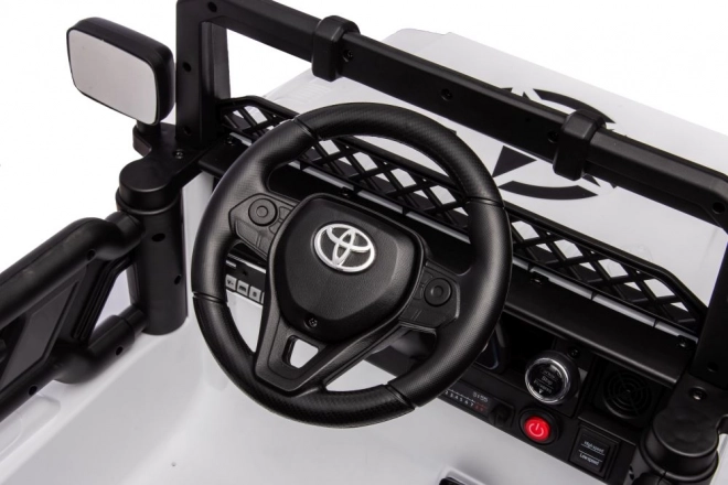 Auto na akumulátor Toyota FJ biele 4x4