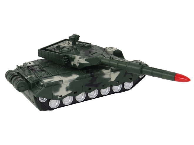 Zelený diaľkovo ovládaný vojenský tank RC