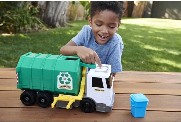 Veľkosť 38 cm a odolné prevedenie pre veľa zábavy