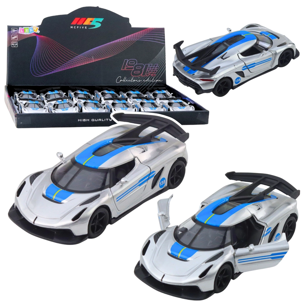 Kovové športové autíčko 1:32 so spätným pohonom a otváracími dverami – strieborné