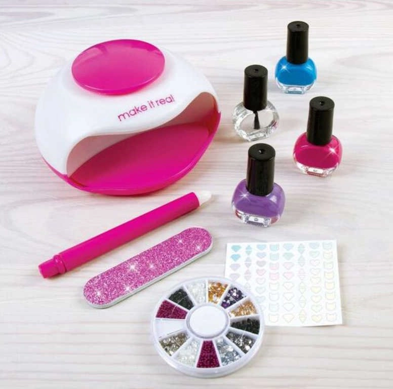 E-shop MAKE IT REAL NECHTOVE STUDIO TRBLIETAVE