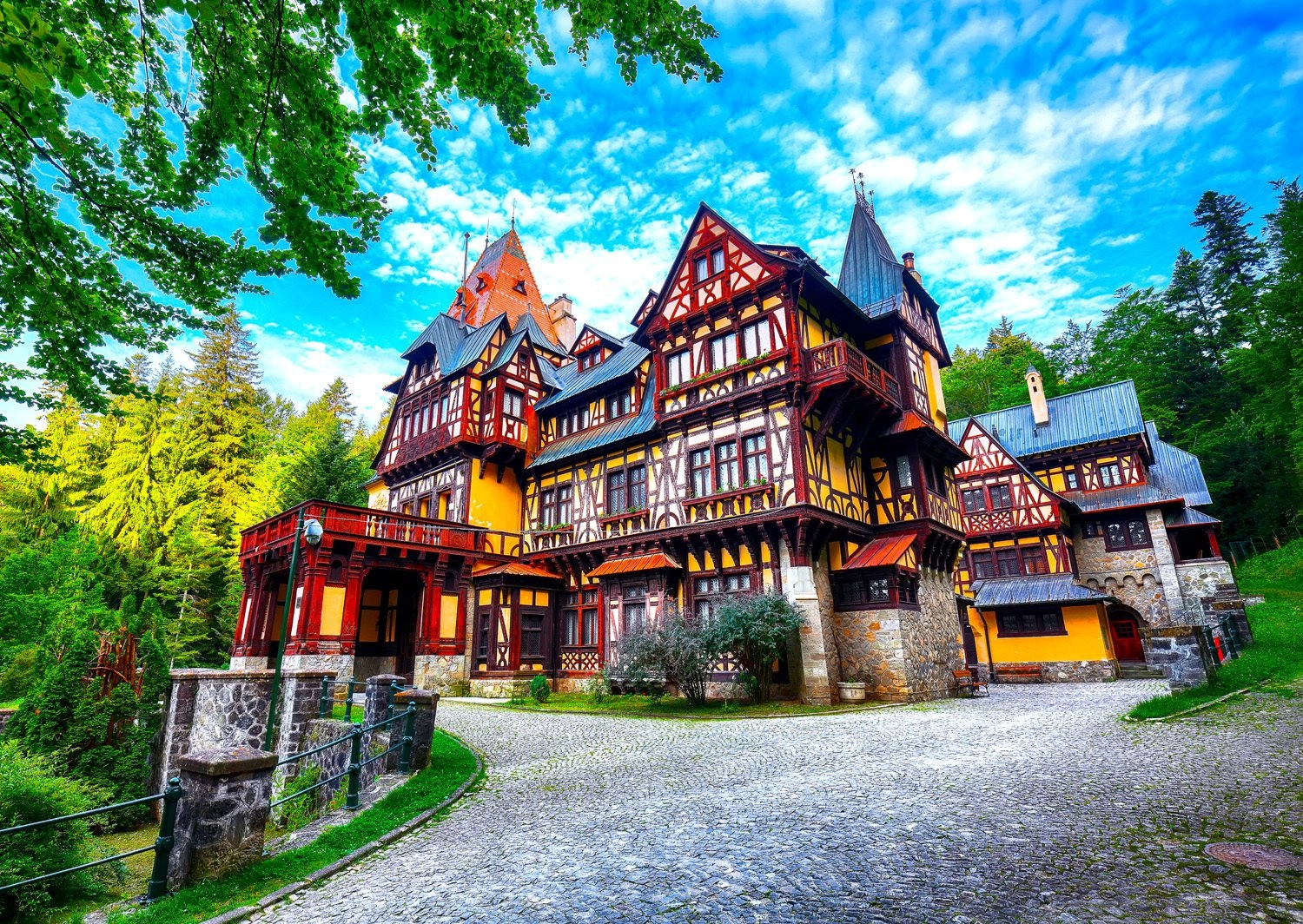 E-shop Enjoy puzzle Kráľovská rezidencia Sinaia Rumunsko 1000 dielikov