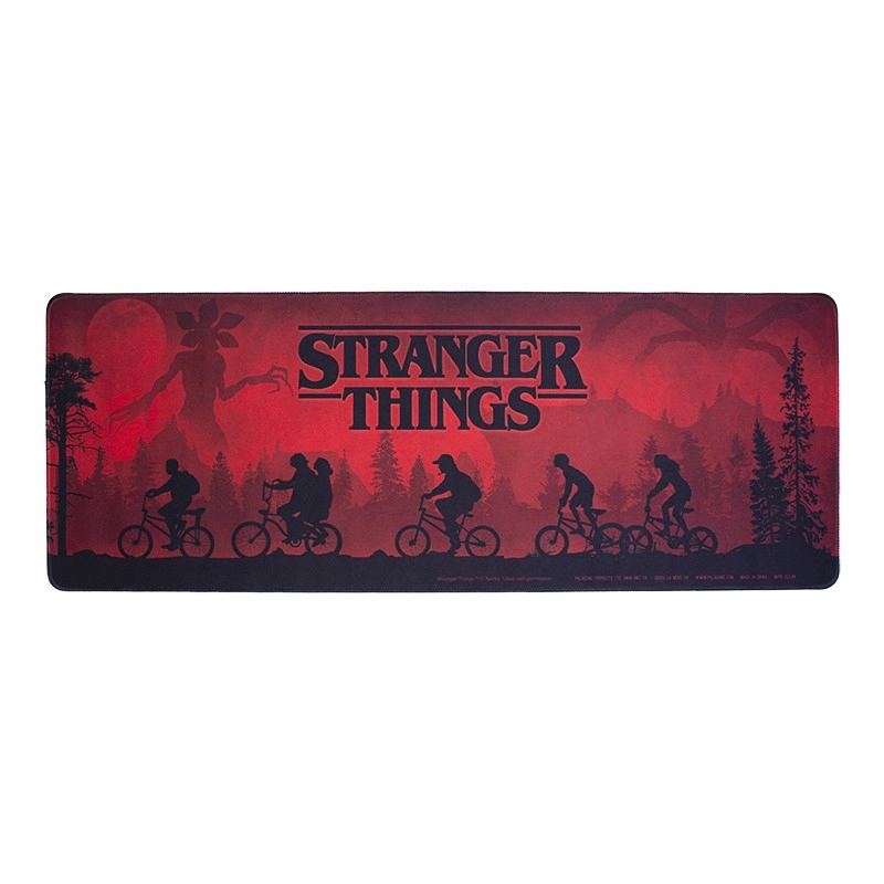 E-shop Stranger Things – Logo – podložka pod myš a klávesnicu