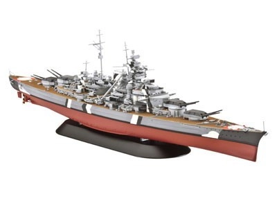 E-shop Revell slepovací model Bismarck 1:700
