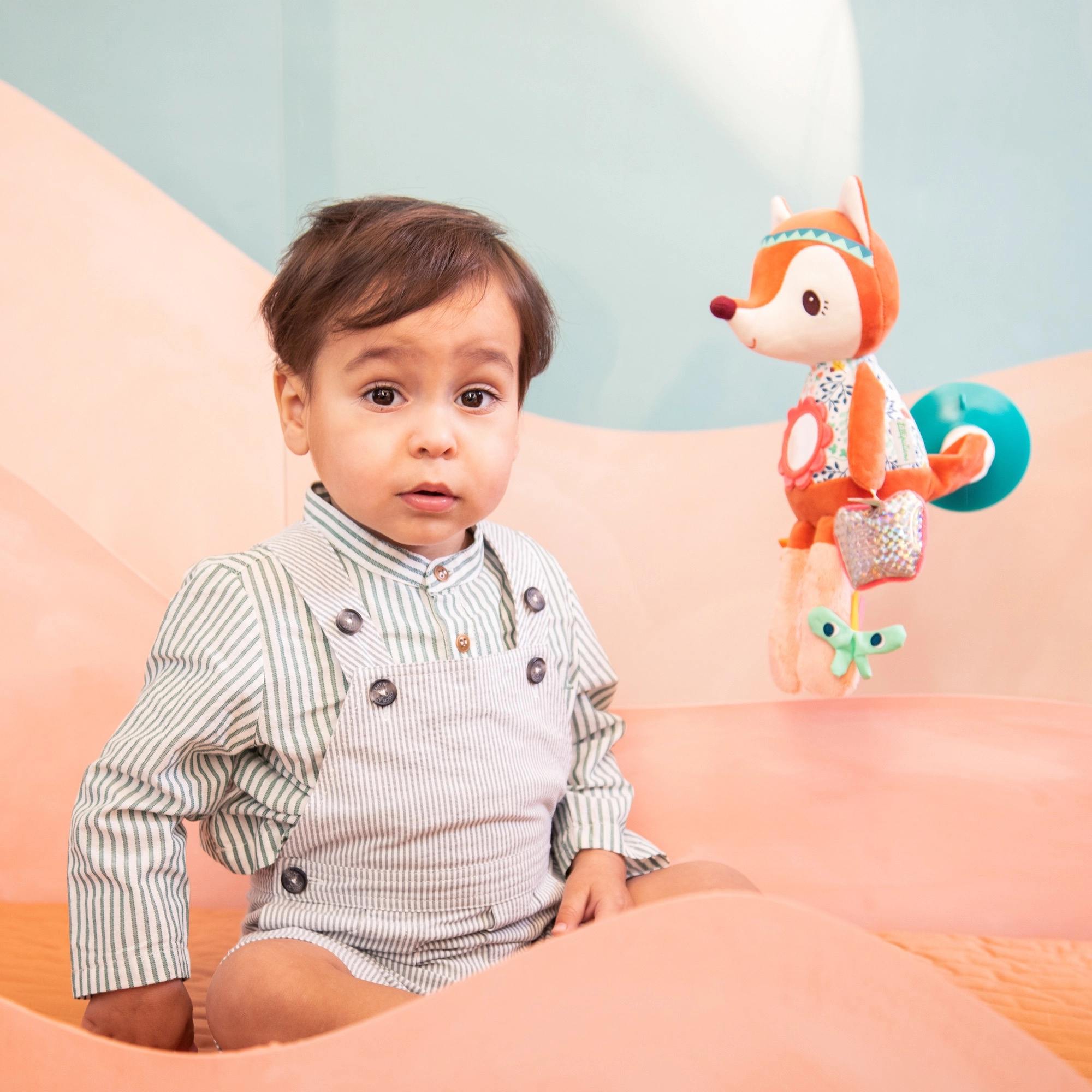 E-shop Lilliputiens cestovná plyšová hračka s aktivitami líška Alice