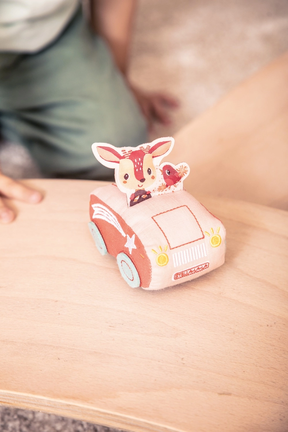E-shop Liliputiens Pull-back autíčko s jeleňom Stellou 83438
