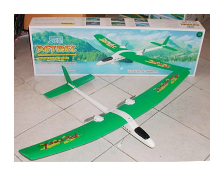 RC lietadlo Petrel s elektrickým pohonom a dvojkanálovým riadením