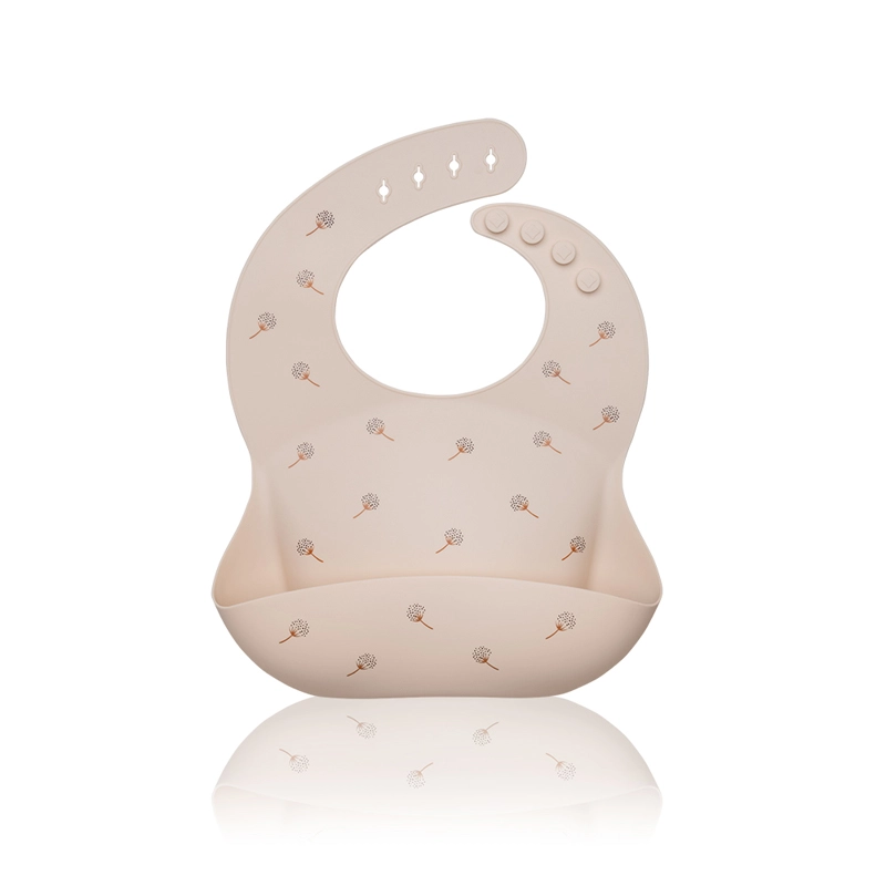 E-shop Petite&Mars silikónový podbradník Sam Beige Dandelion