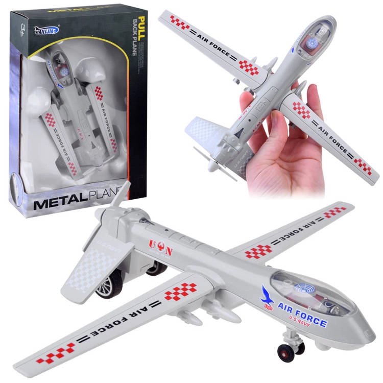 Kovový vojenský bojový dron