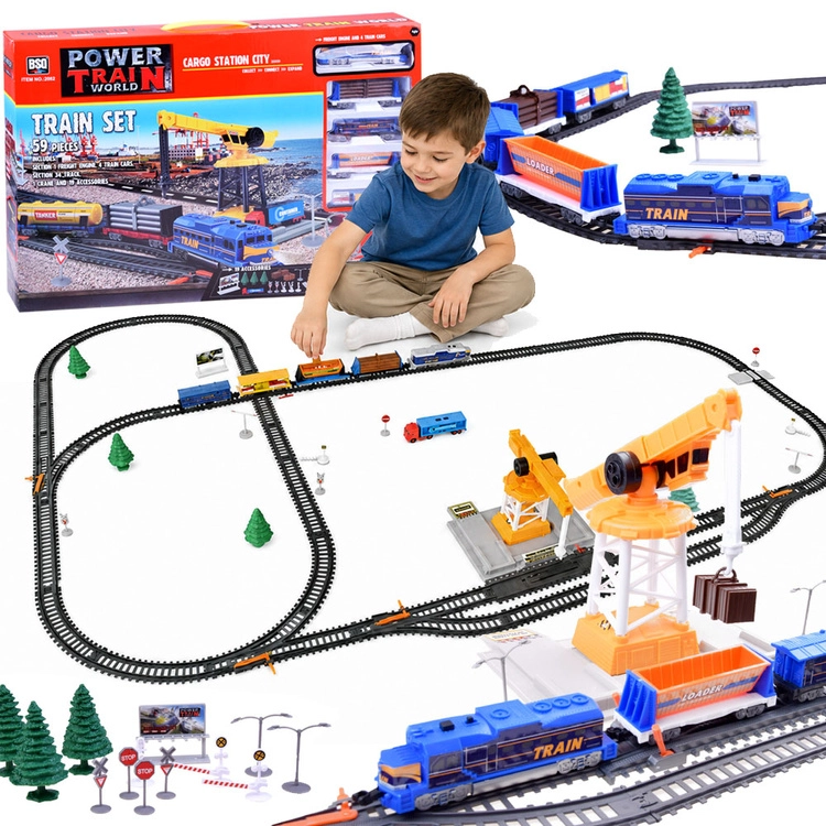 Elektrická nákladná vláčkodráha Power Train World Cargo so stanicou a žeriavom, 670 cm, 59 dielov