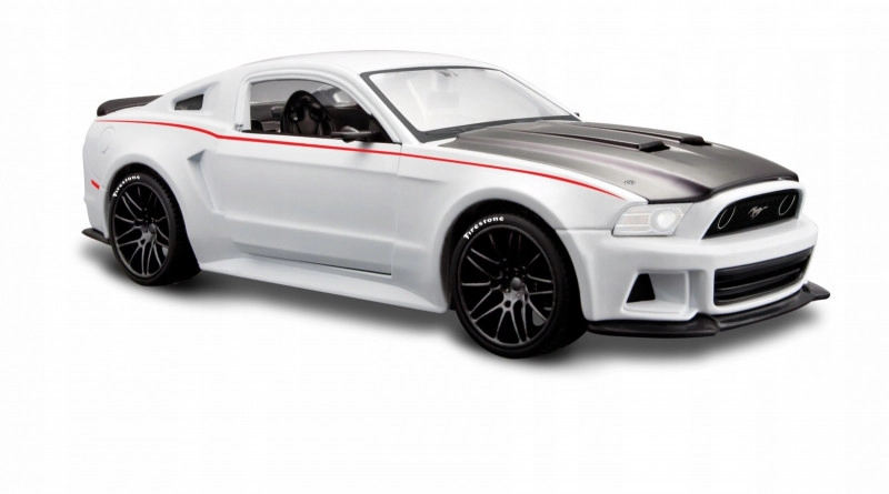 Kompozitný model Ford Mustang Street Racer 1:24 biely