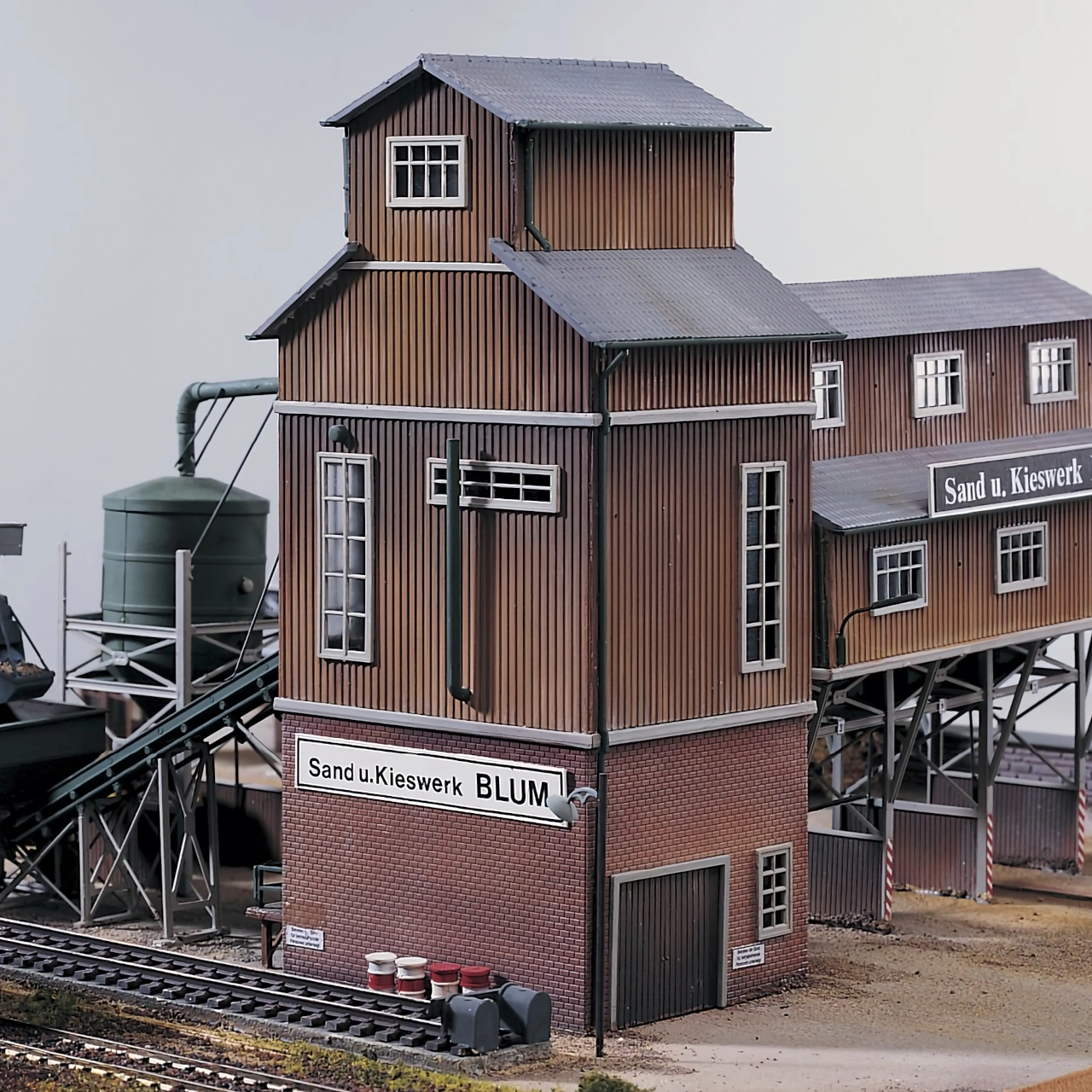 Piko Authentic Edition triediaca veža pieskovne E. Blum H0 stavebnica