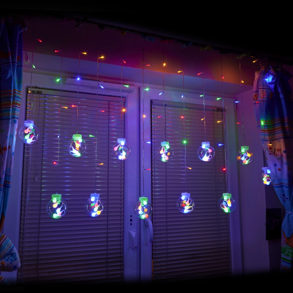 E-shop Vianočné LED svetelné gule 3m 108 LED Multicolor