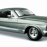 Model Ford Mustang GT 1967 1:24 sivý